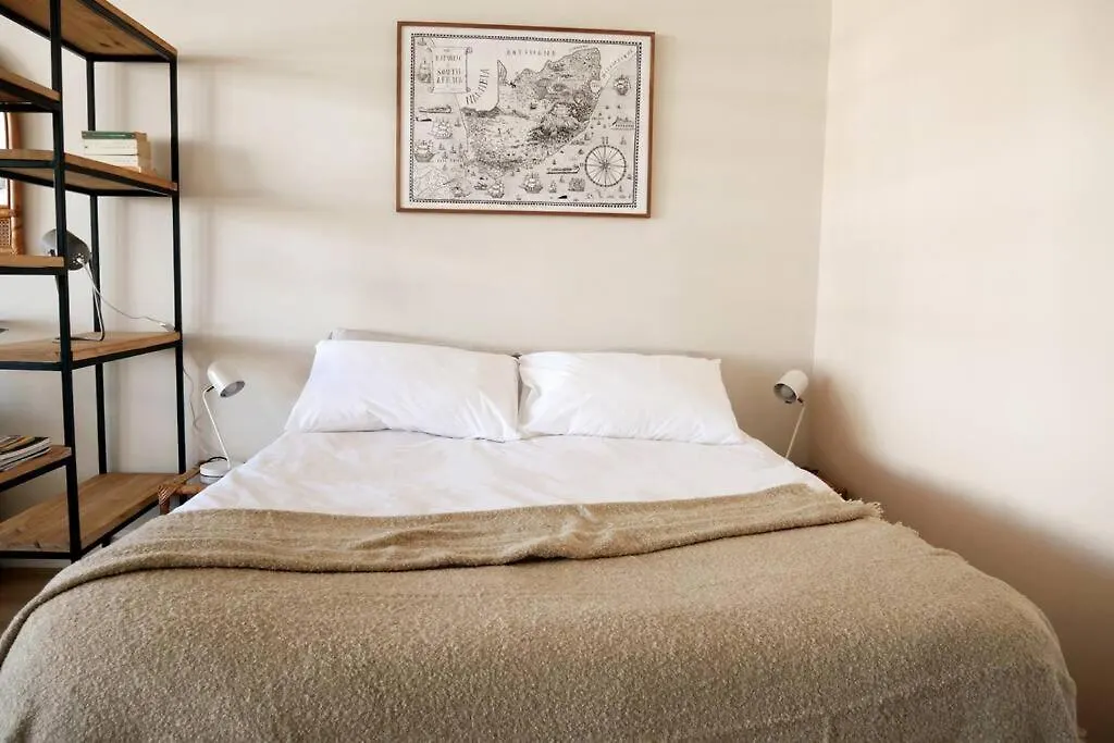 Stylish Studio With Swimming Pool In The City Bowl Cape Town South Africa